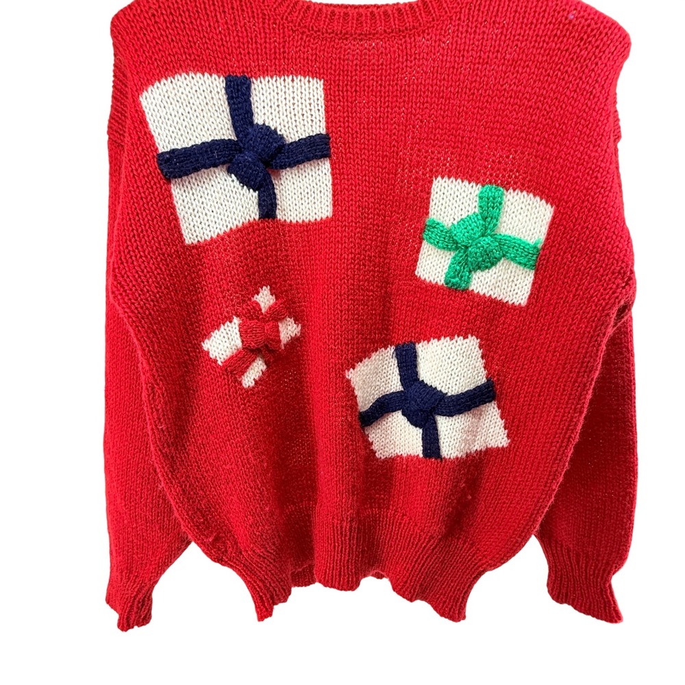 VTG 
Windcrest Hand Knit Red Acrylic Sweater Women's Size L‎ Gift Box Applique